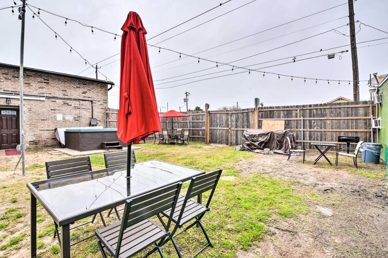 Beautiful Galveston Apt With Deck Less Than 3 Mi To Dtwn! Zewnętrze zdjęcie