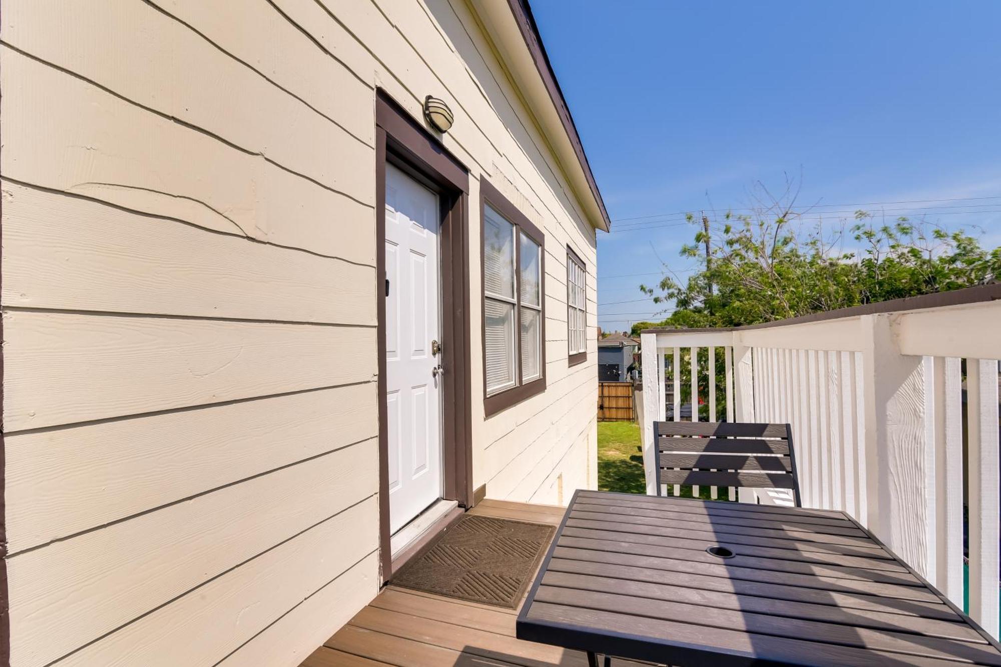Beautiful Galveston Apt With Deck Less Than 3 Mi To Dtwn! Zewnętrze zdjęcie