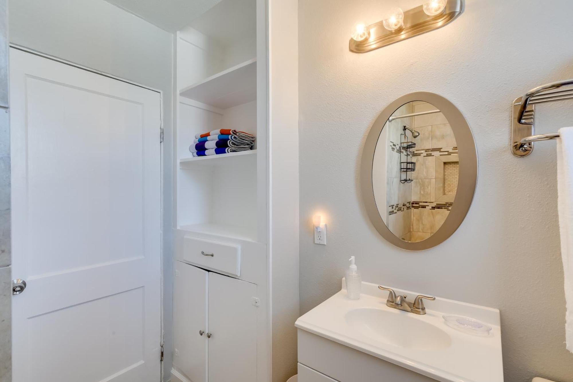 Beautiful Galveston Apt With Deck Less Than 3 Mi To Dtwn! Zewnętrze zdjęcie